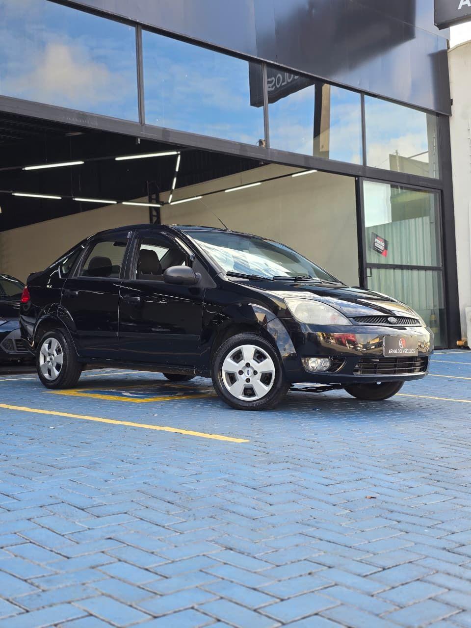 FORD Fiesta Sedan - Foto