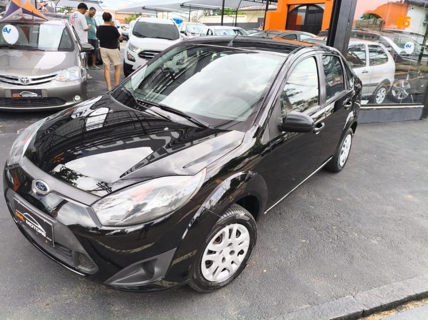 FORD Fiesta Sedan - Foto
