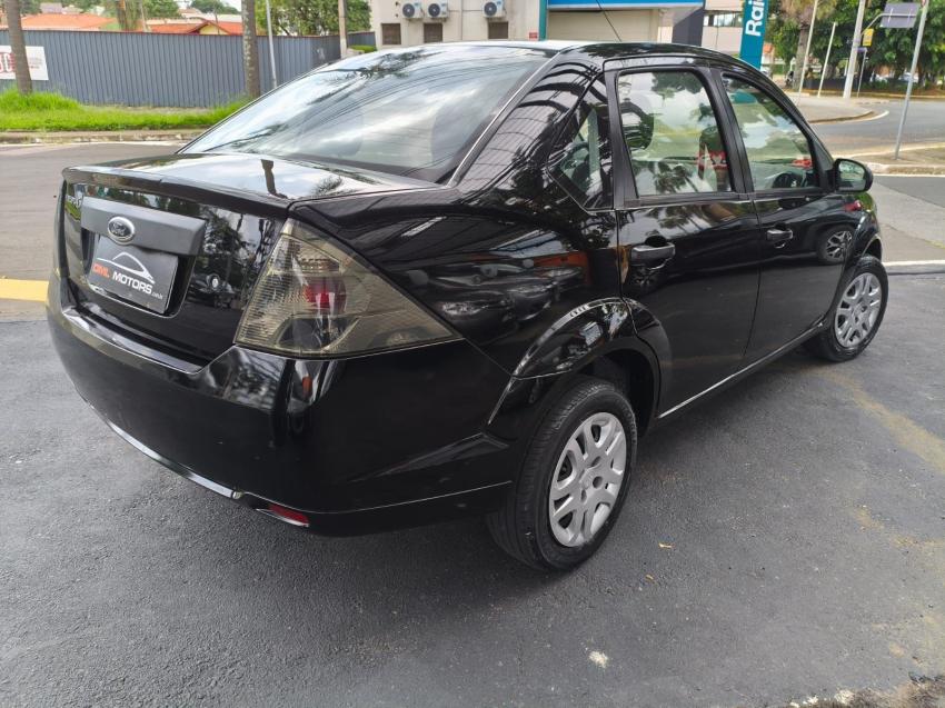 FORD Fiesta Sedan - Foto