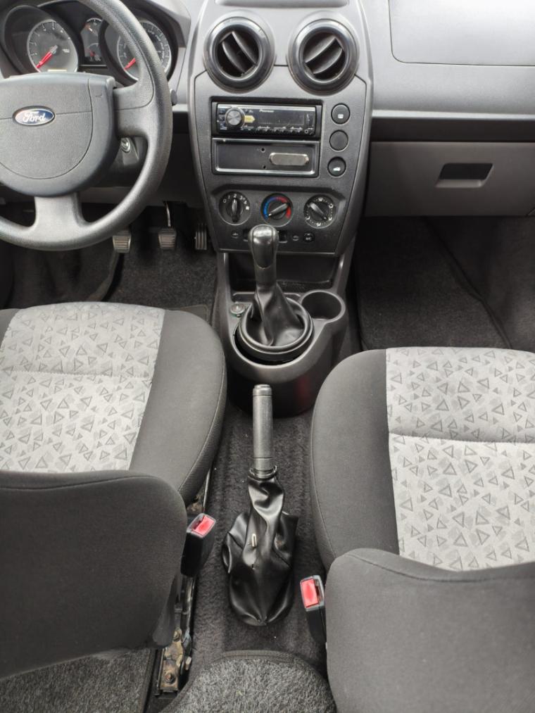FORD Fiesta Sedan - Foto