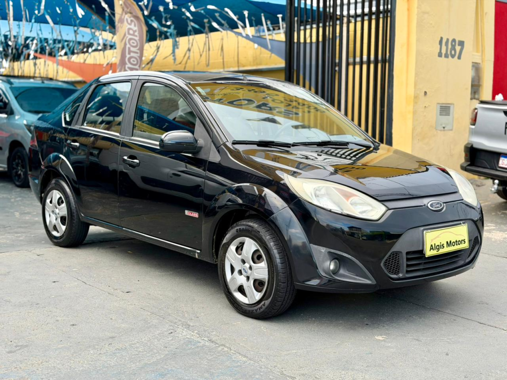 FORD Fiesta Sedan