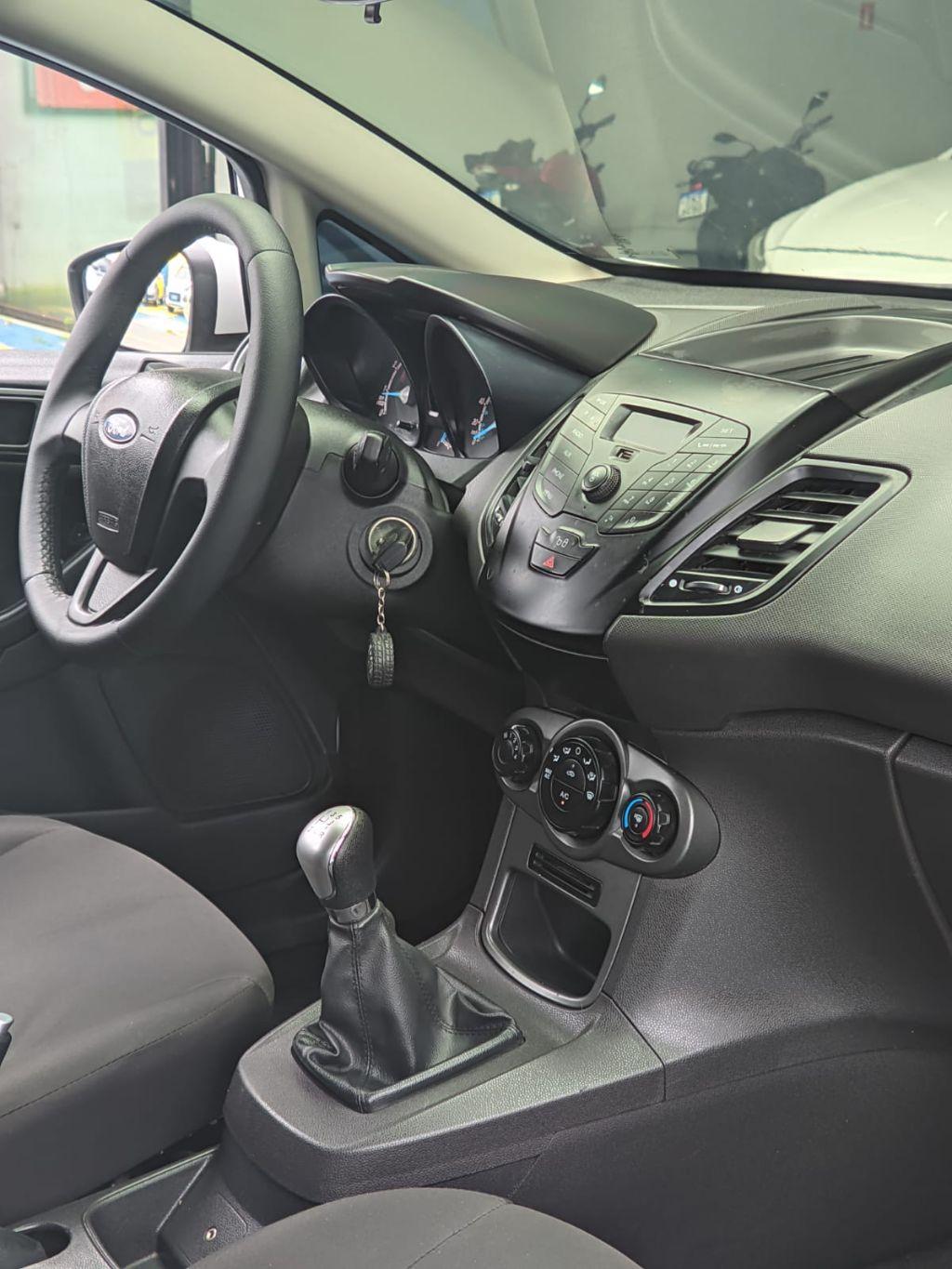 FORD Fiesta Sedan - Foto