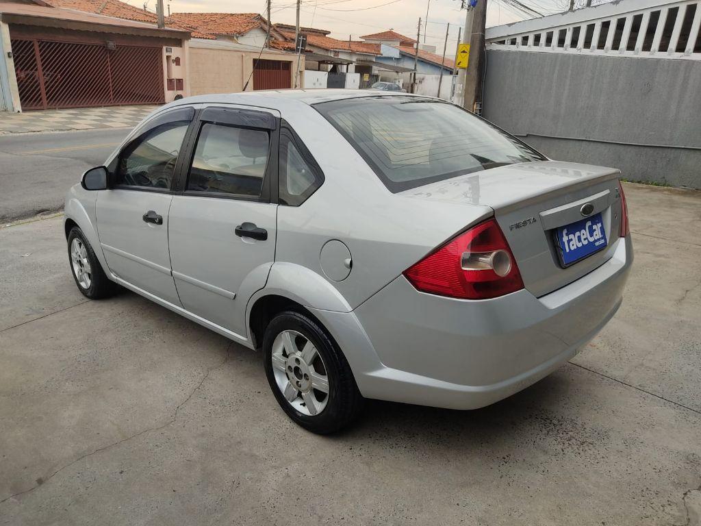 FORD Fiesta Sedan - Foto