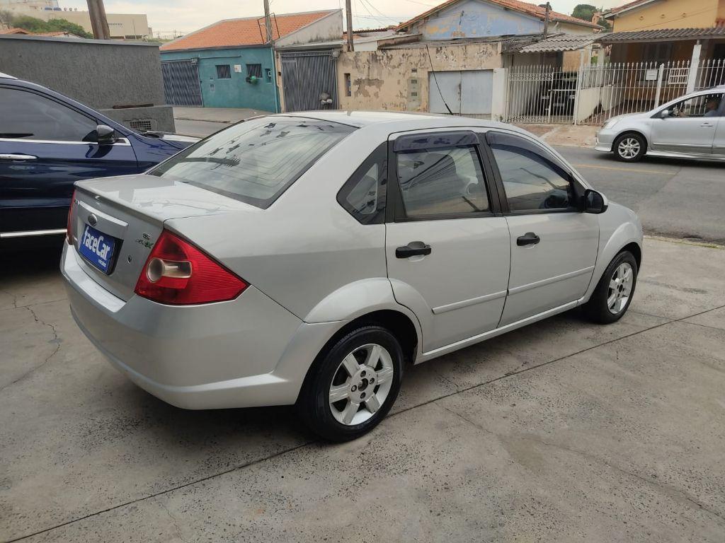 FORD Fiesta Sedan - Foto