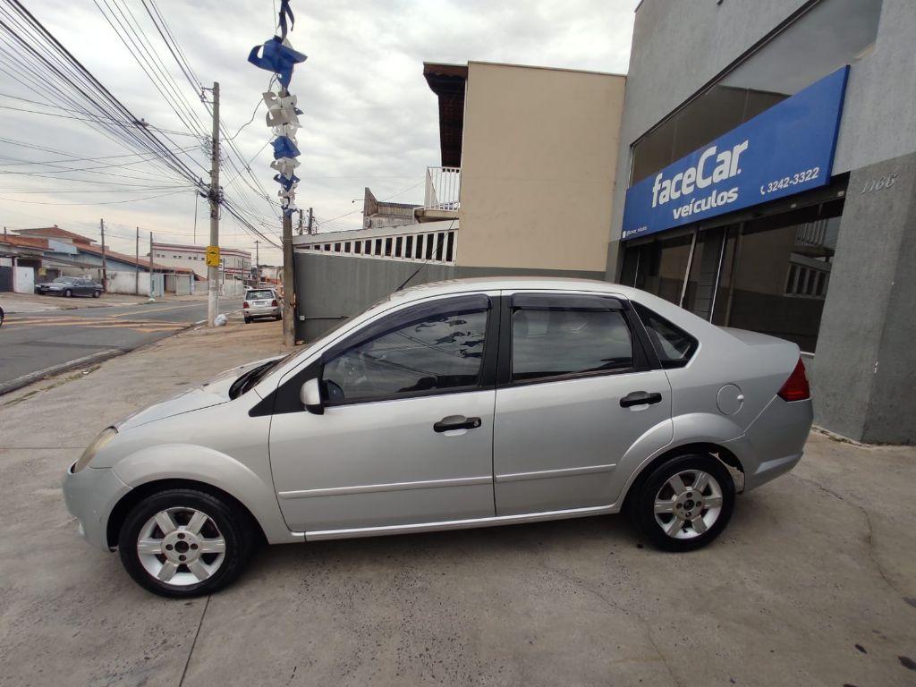 FORD Fiesta Sedan - Foto
