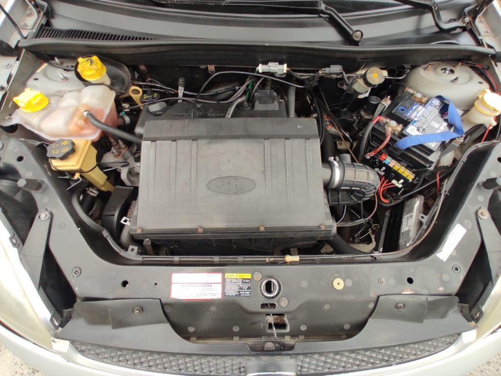 FORD Fiesta Sedan - Foto