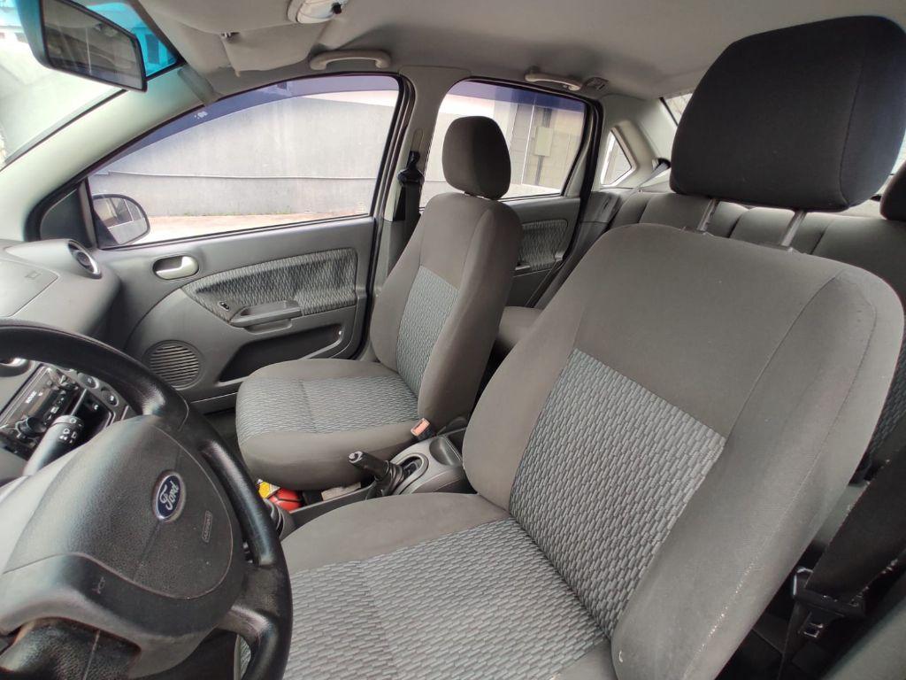 FORD Fiesta Sedan - Foto