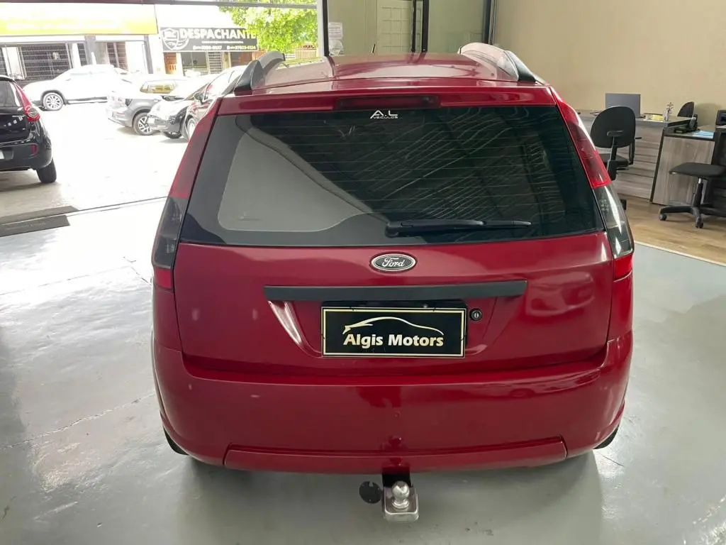 FORD Fiesta Sedan - Foto