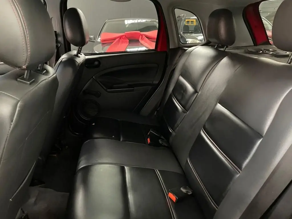 FORD Fiesta Sedan - Foto