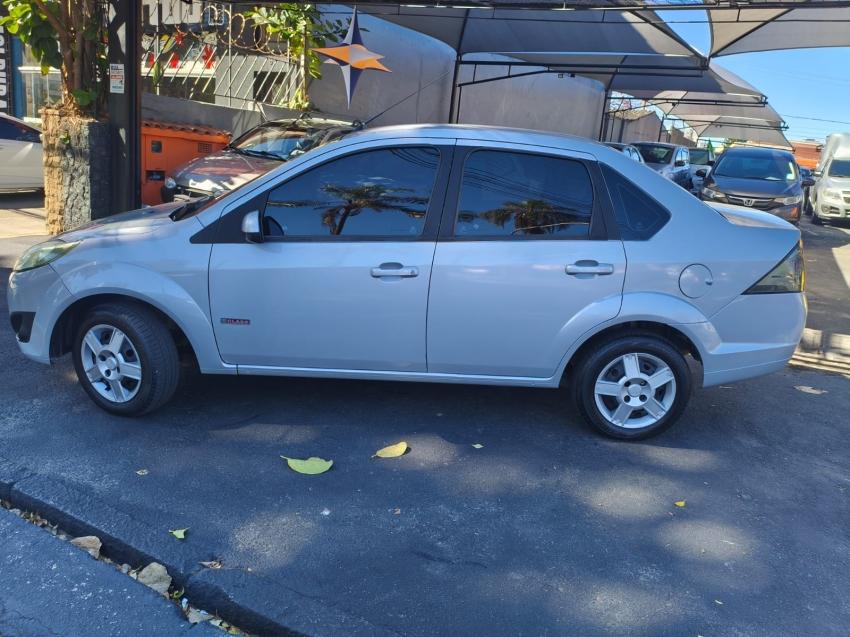 FORD Fiesta Sedan - Foto