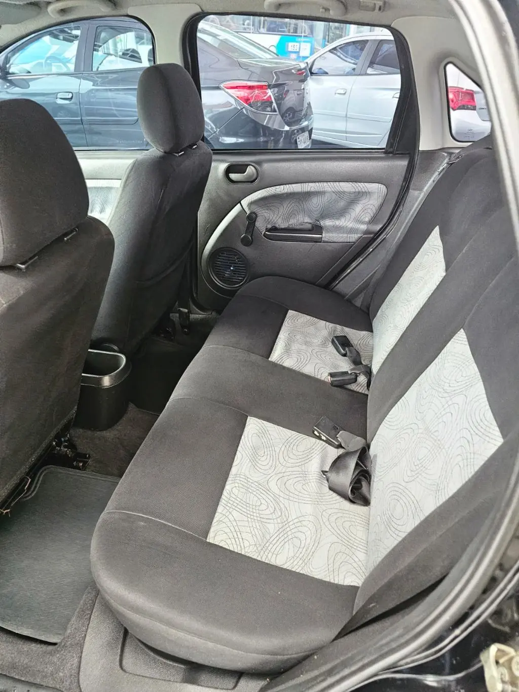 FORD Fiesta Sedan - Foto
