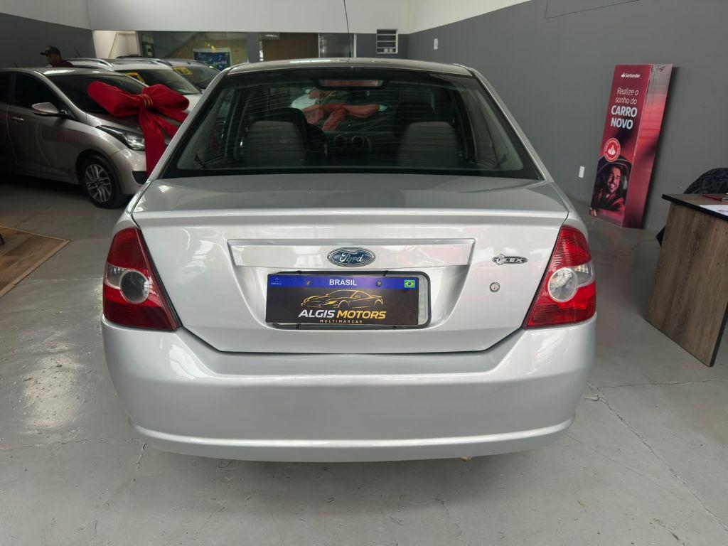 FORD Fiesta Sedan - Foto