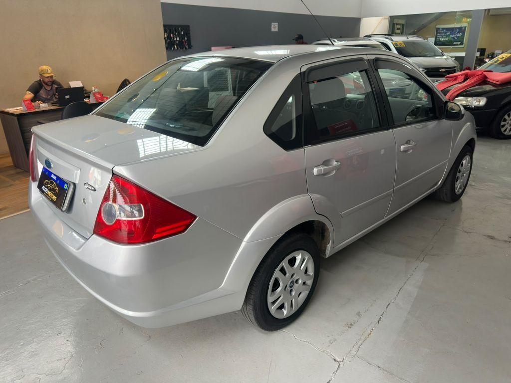 FORD Fiesta Sedan - Foto