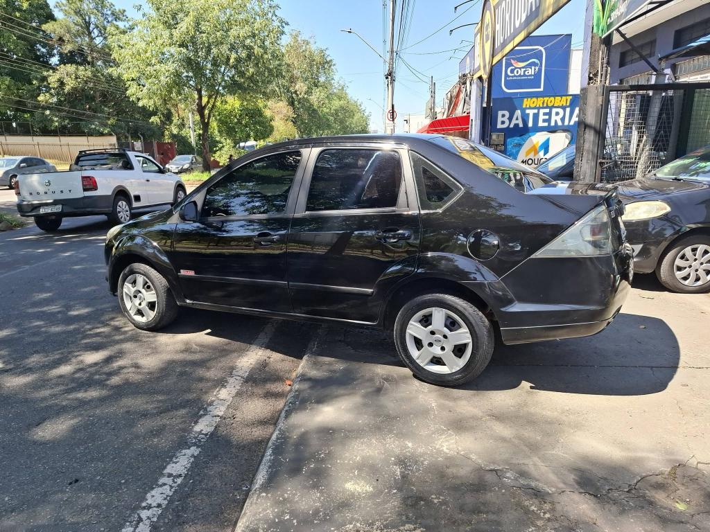 FORD Fiesta Sedan - Foto