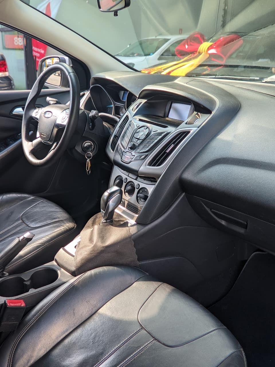 FORD Focus Hatch - Foto