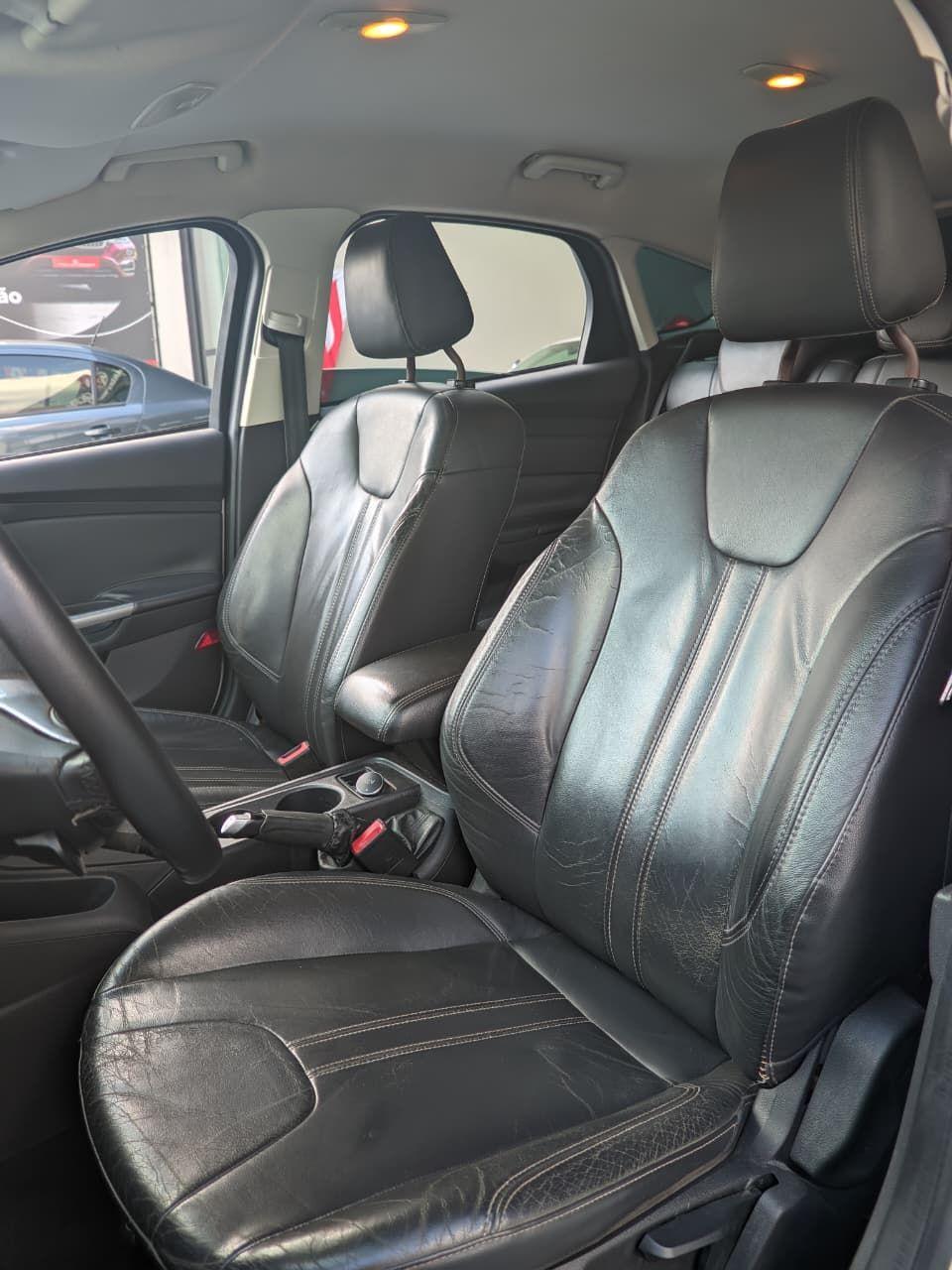 FORD Focus Hatch - Foto