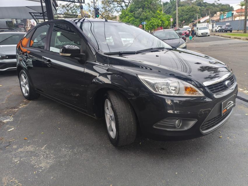 FORD Focus Hatch - Foto