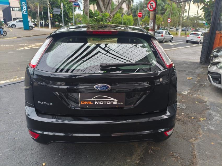 FORD Focus Hatch - Foto