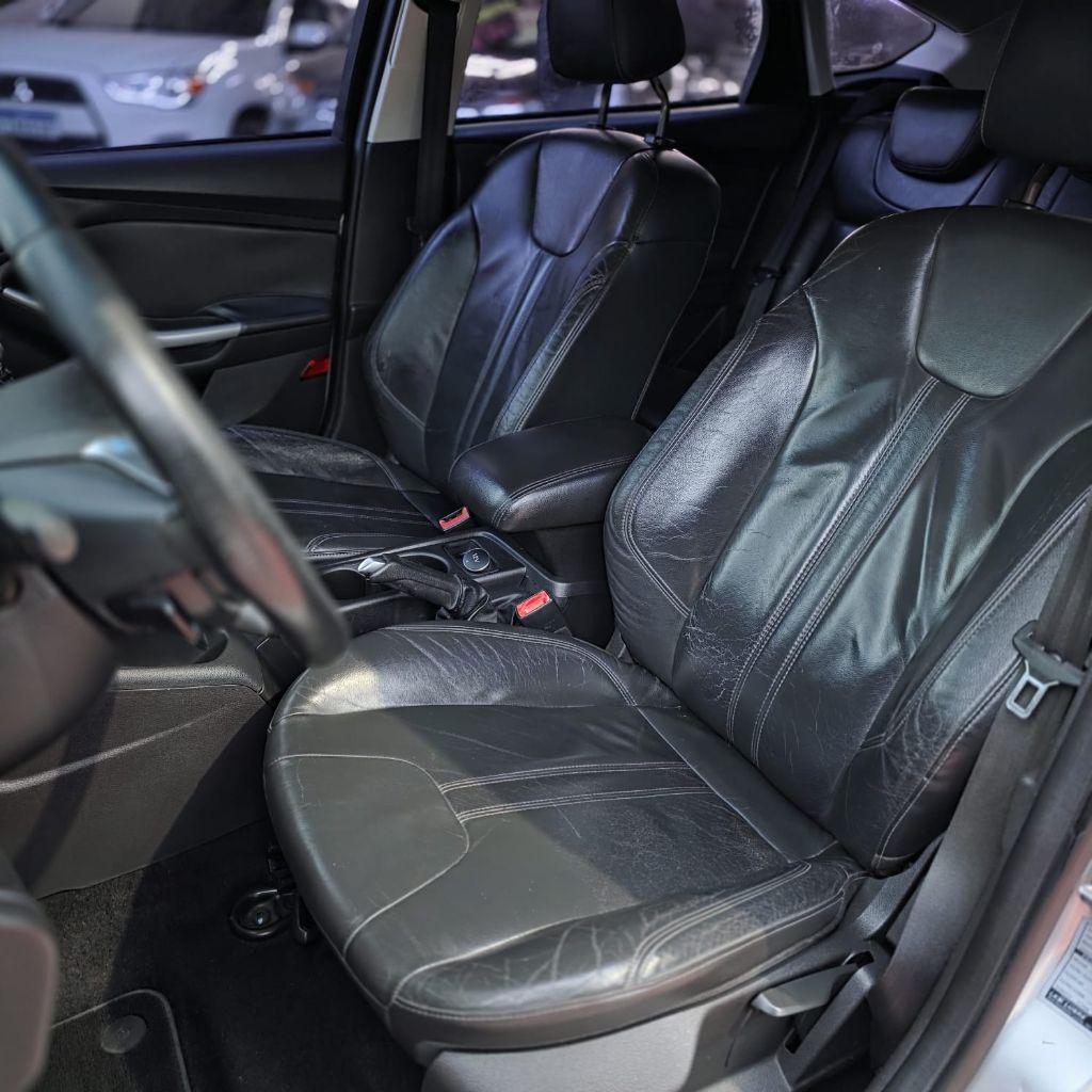 FORD Focus Hatch - Foto