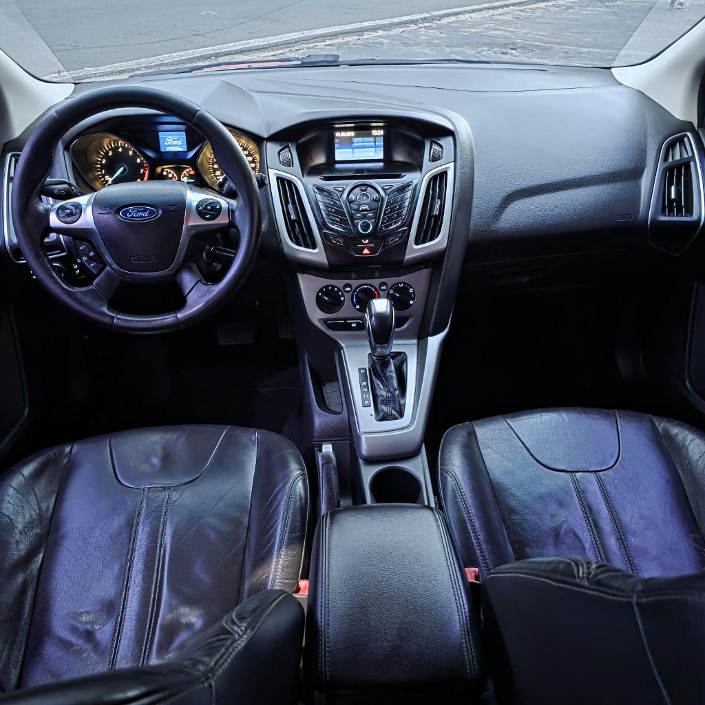 FORD Focus Hatch - Foto