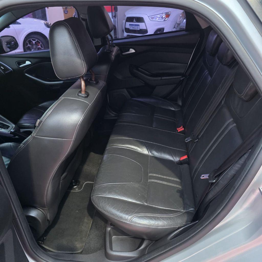 FORD Focus Hatch - Foto