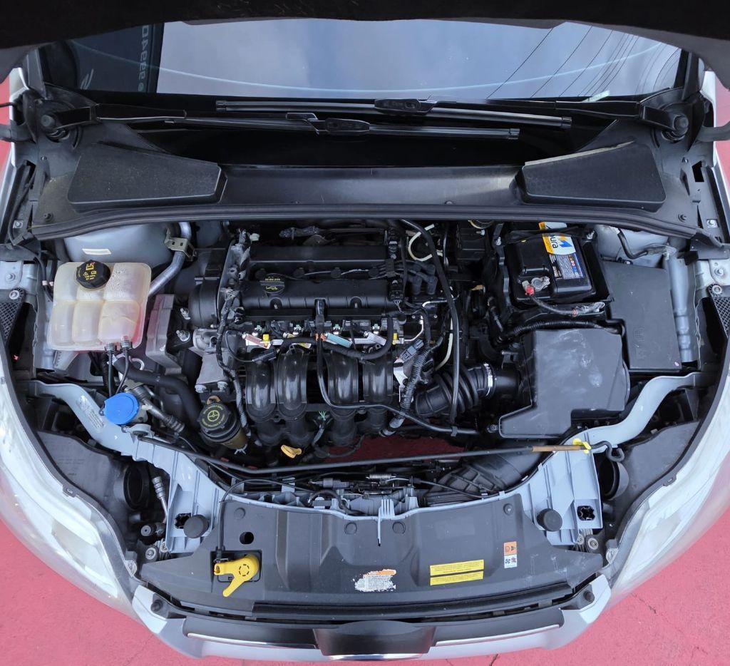 FORD Focus Hatch - Foto