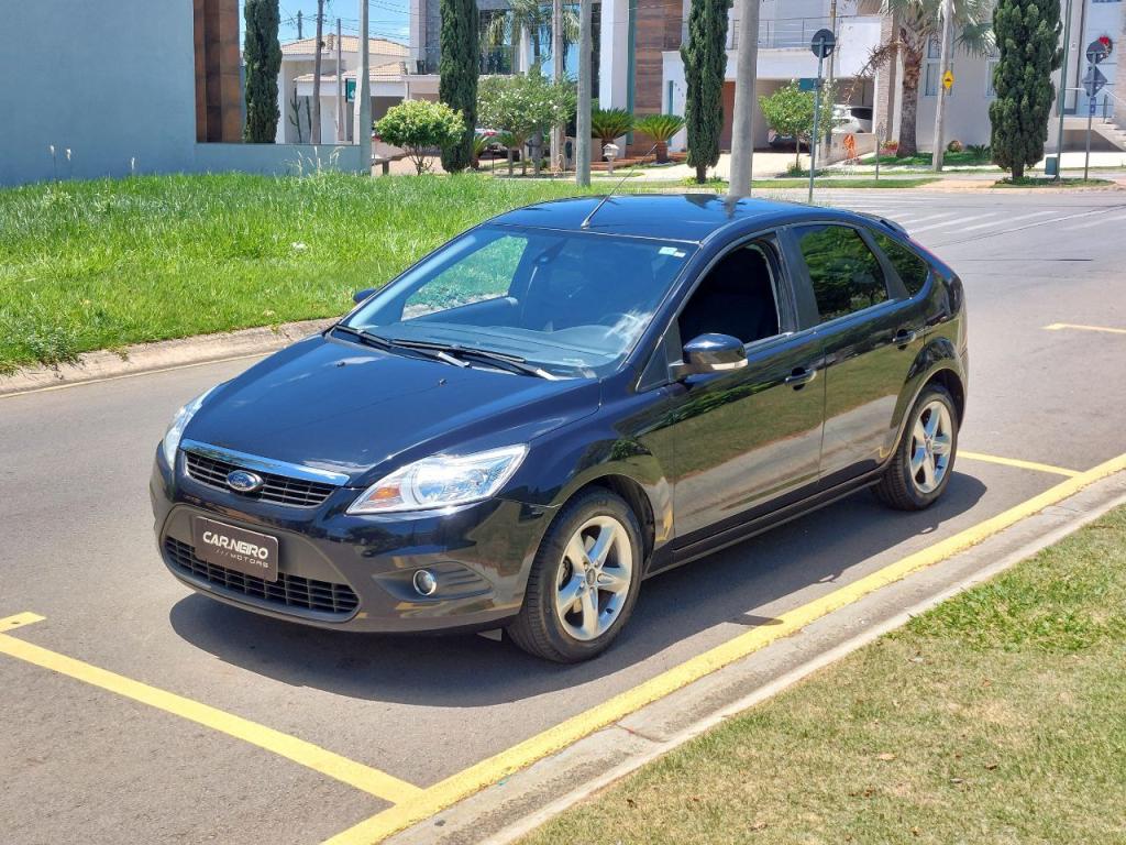 FORD Focus Hatch - Foto