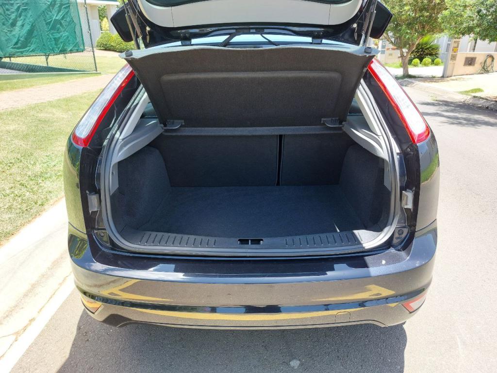 FORD Focus Hatch - Foto