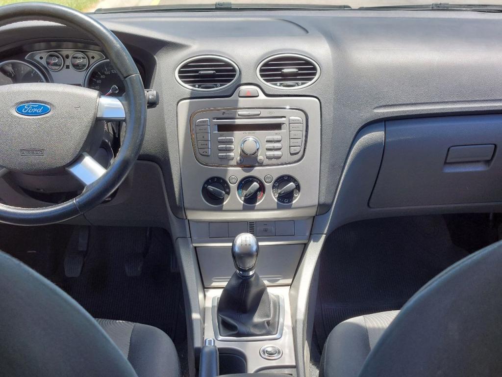 FORD Focus Hatch - Foto