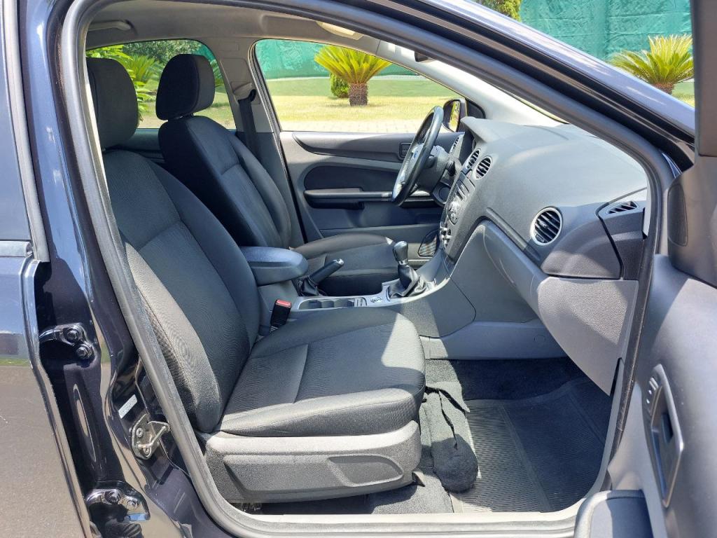 FORD Focus Hatch - Foto