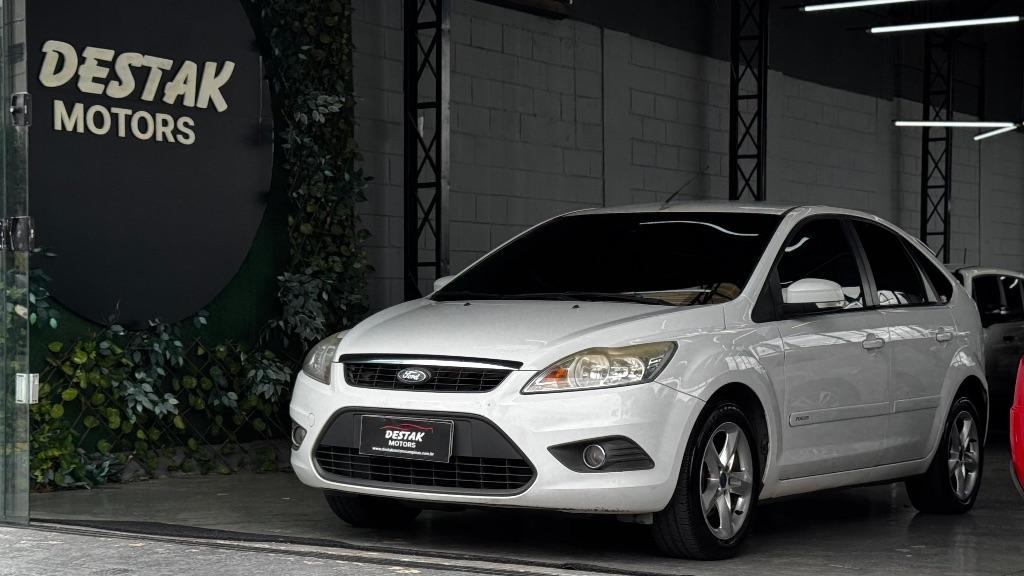FORD Focus Hatch - Foto