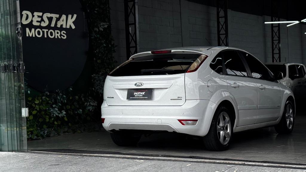 FORD Focus Hatch - Foto