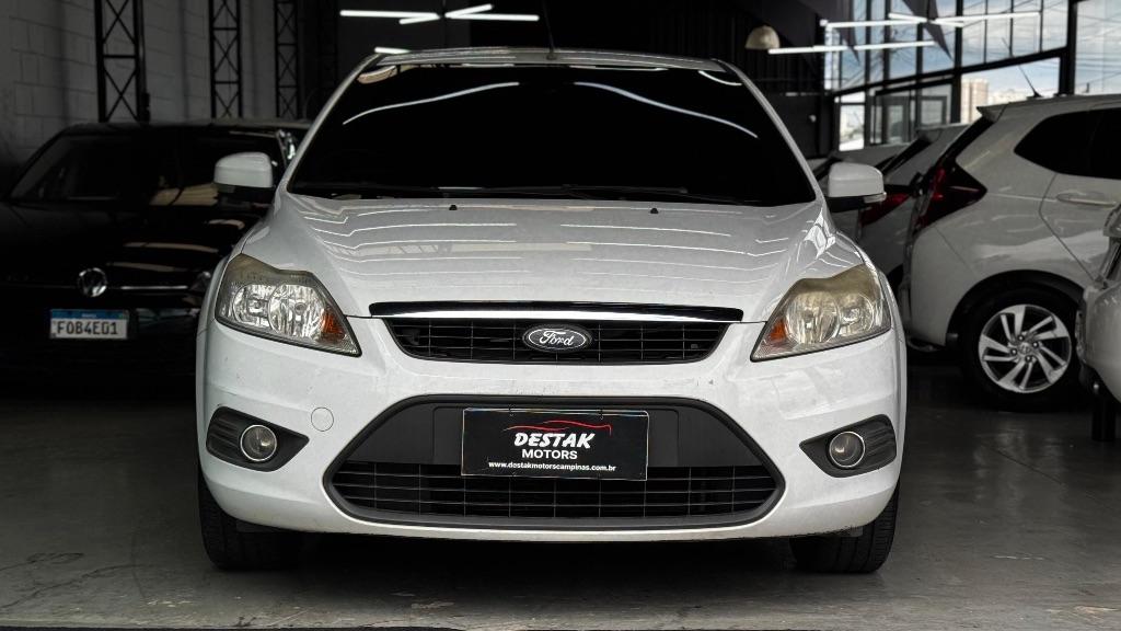 FORD Focus Hatch - Foto