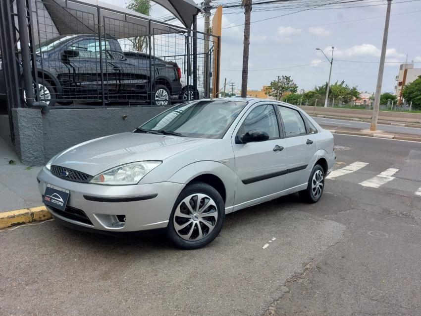 FORD Focus Sedan - Foto