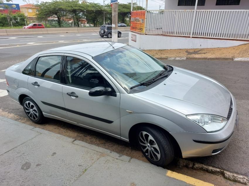 FORD Focus Sedan - Foto