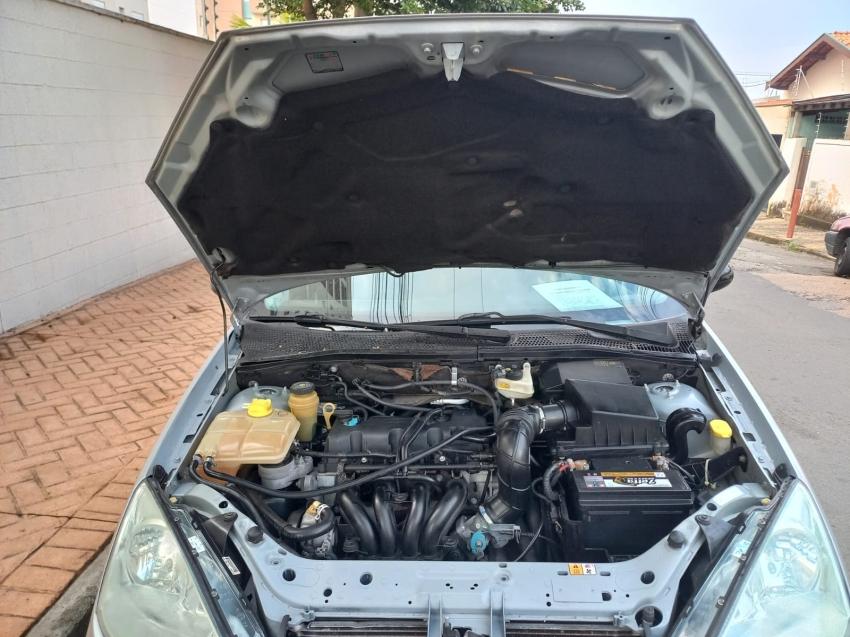 FORD Focus Sedan - Foto