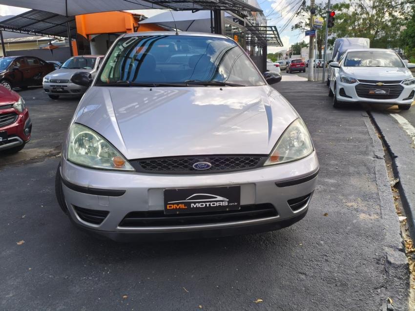 FORD Focus Sedan - Foto