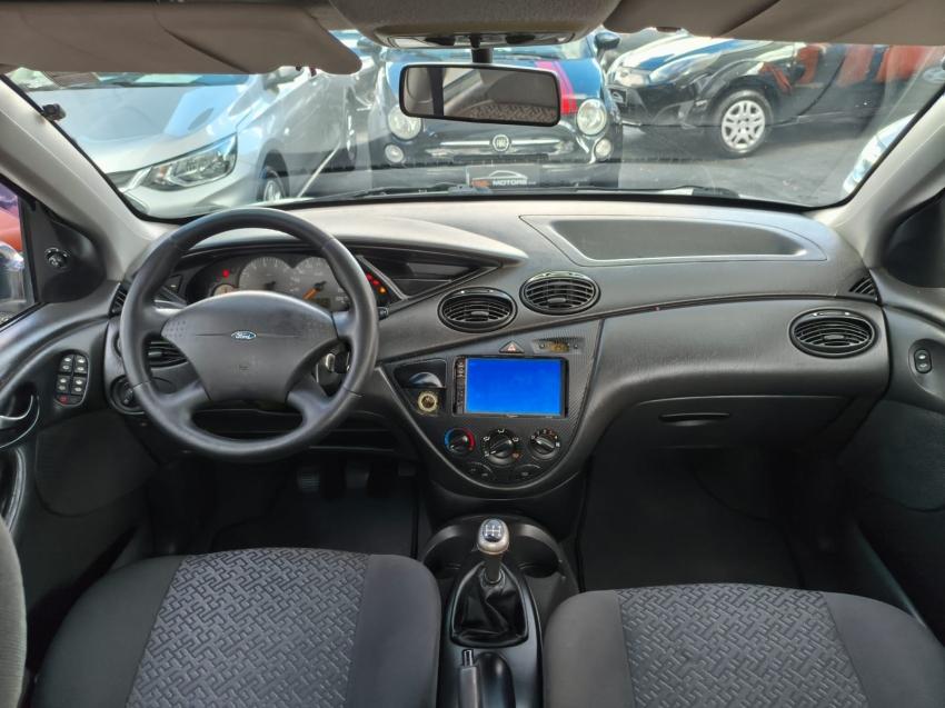 FORD Focus Sedan - Foto