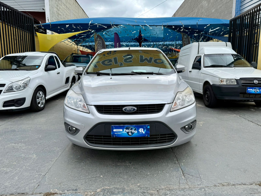 FORD Focus Sedan - Foto