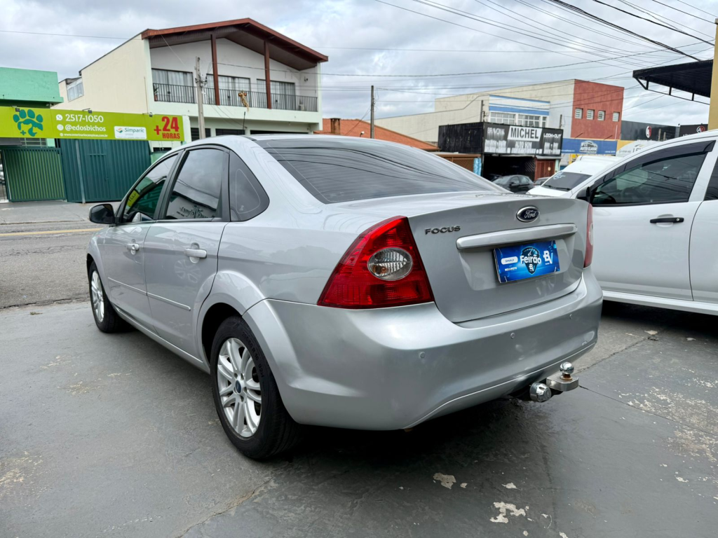 FORD Focus Sedan - Foto