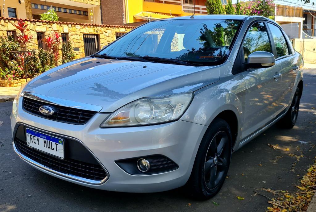 FORD Focus Sedan