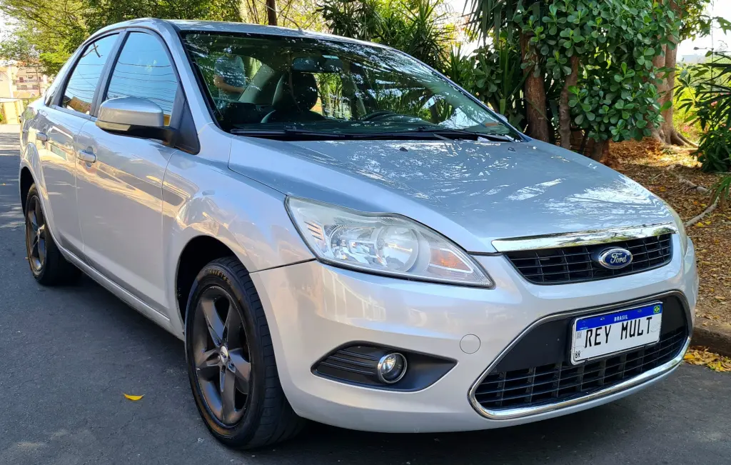 FORD Focus Sedan - Foto