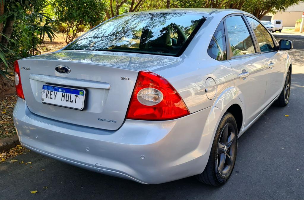 FORD Focus Sedan - Foto