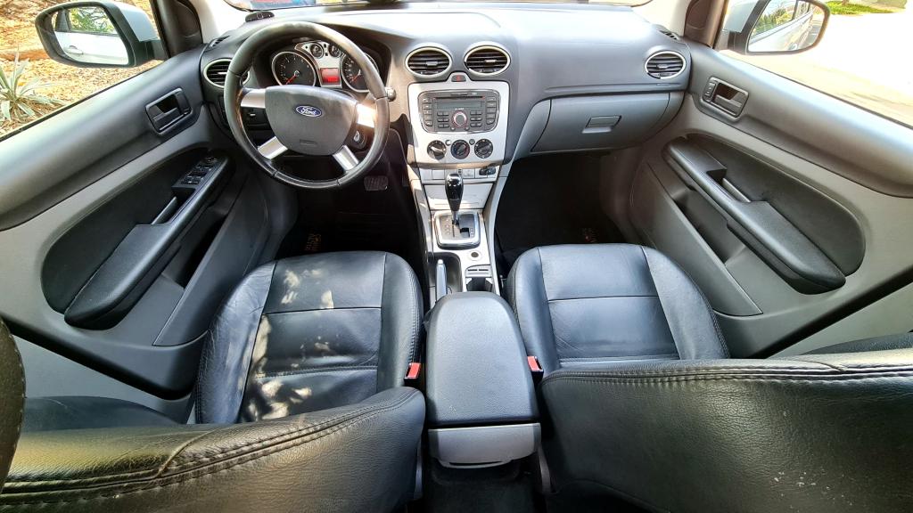 FORD Focus Sedan - Foto