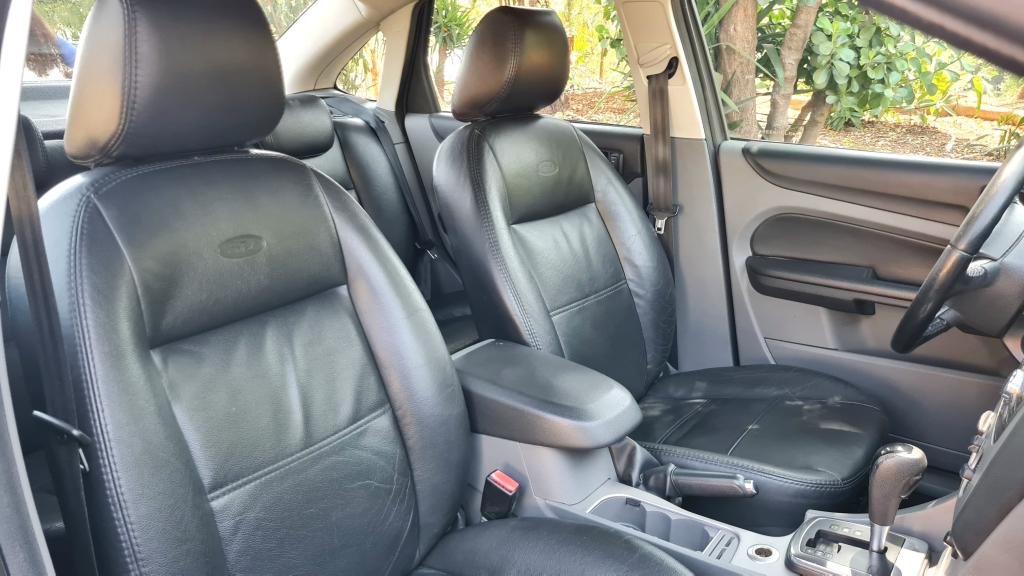 FORD Focus Sedan - Foto