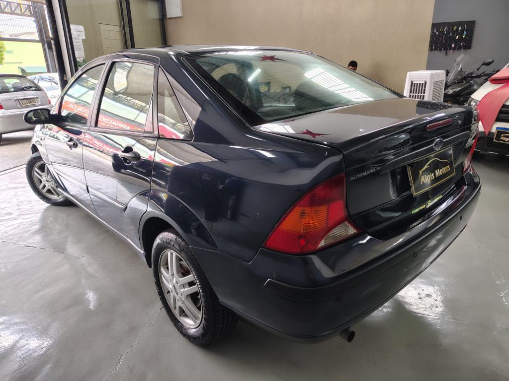 FORD Focus Sedan - Foto