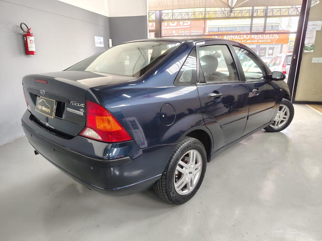 FORD Focus Sedan - Foto