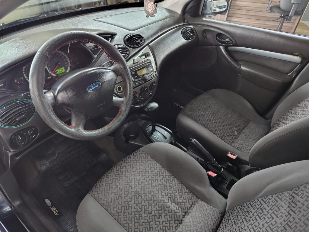 FORD Focus Sedan - Foto