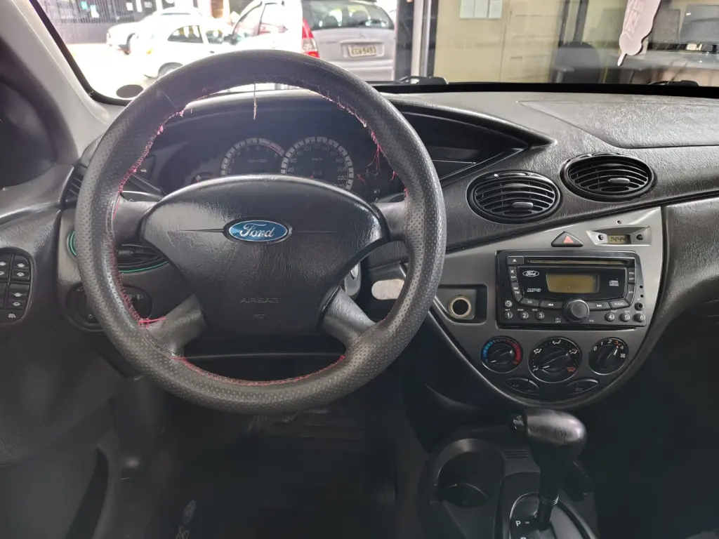 FORD Focus Sedan - Foto