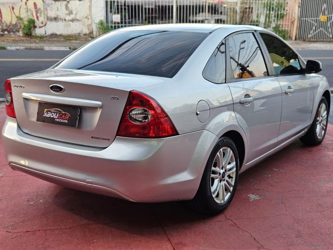 FORD Focus Sedan - Foto